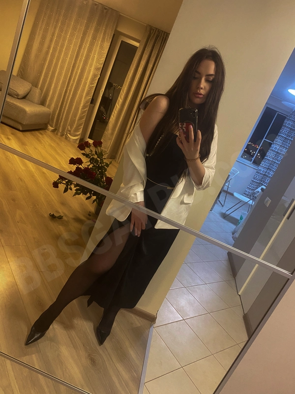 Mila124658224